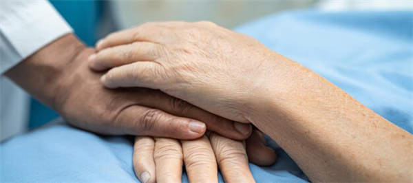 Bringing palliative care expertise to a general medicine ward: Supporting patients and families when they need it most